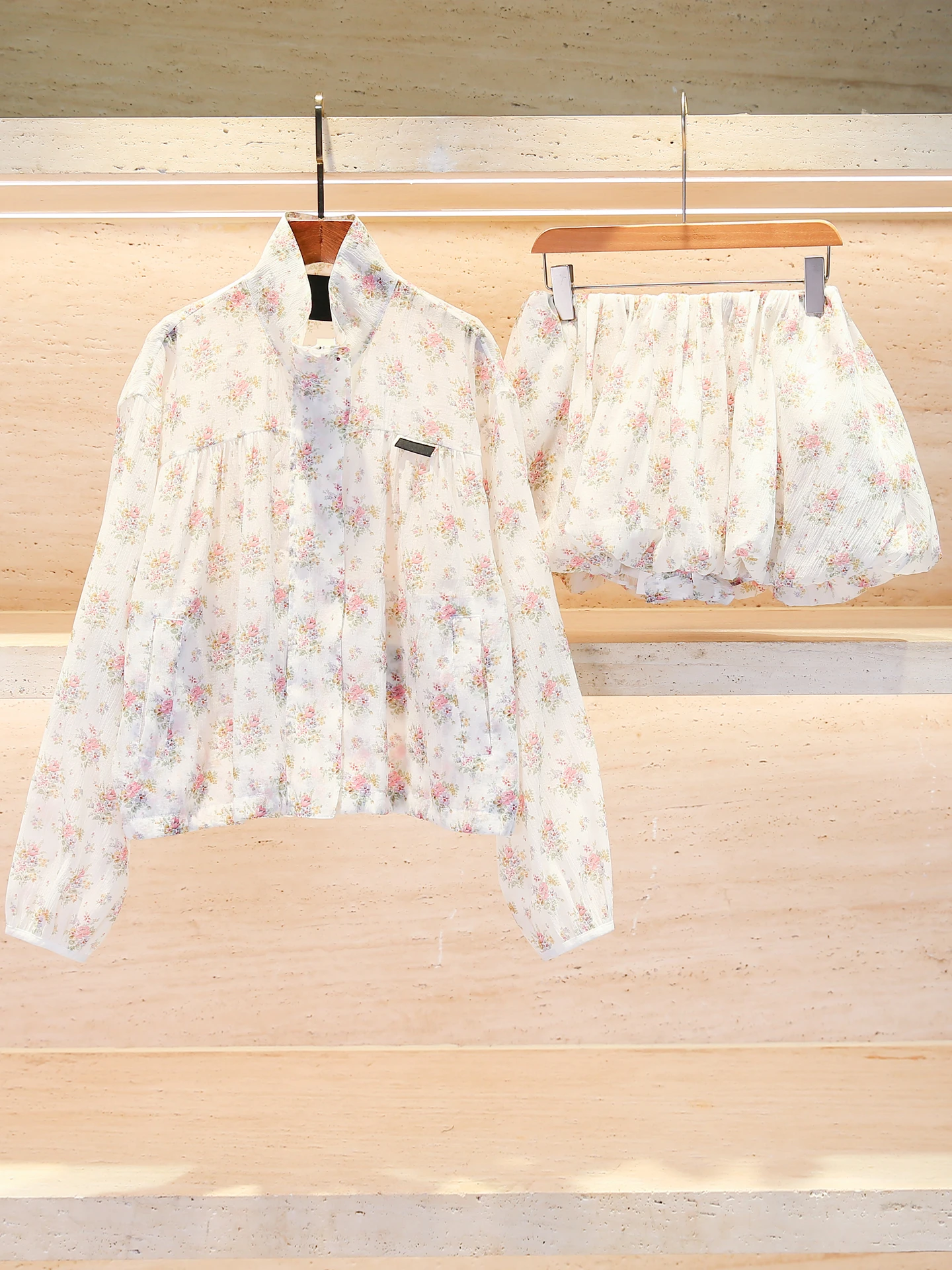 

Spring Summer Floral Print Shirt Top And Half Skirt Set High Waist Commuter Style Polyester Fiber Zipper Closure Fashion Set