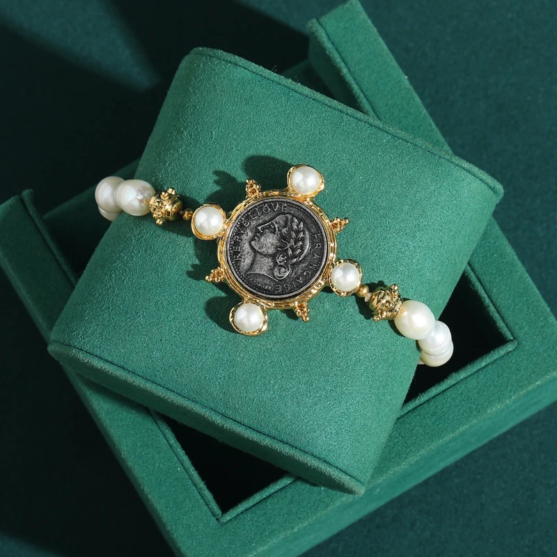 

Vintage Baroque Cameo Pearl Bracelets Antique Round Charm Gold Plated Head Coin Retro Women Jewelry For 2026 Wedding Accessories