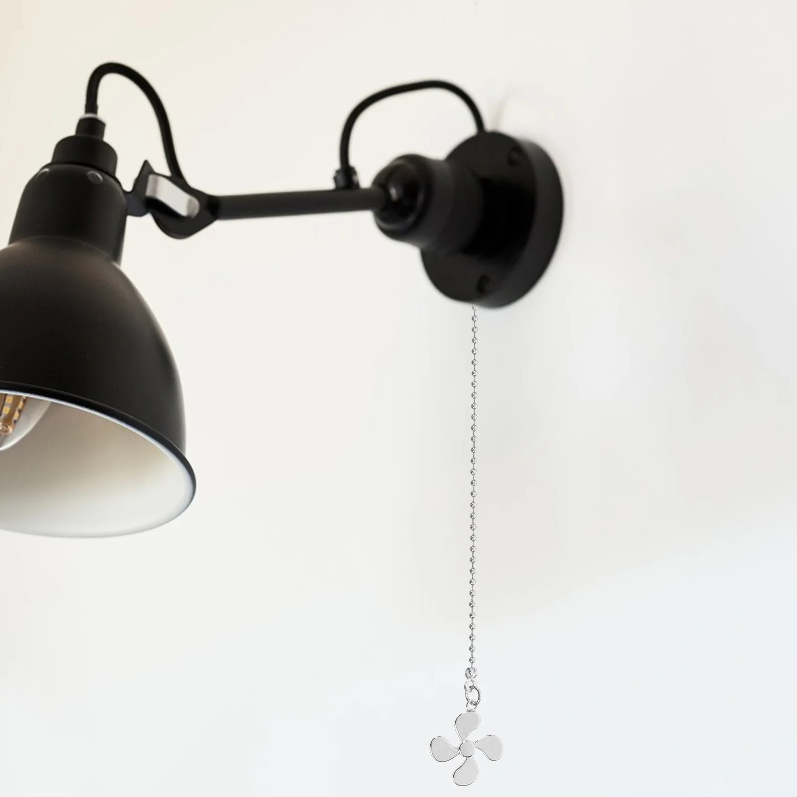 

2Pcs Classic Fan Decorations Decorative Fan Pendant Chains Durable Material Versatile Design for Various Settings Silver