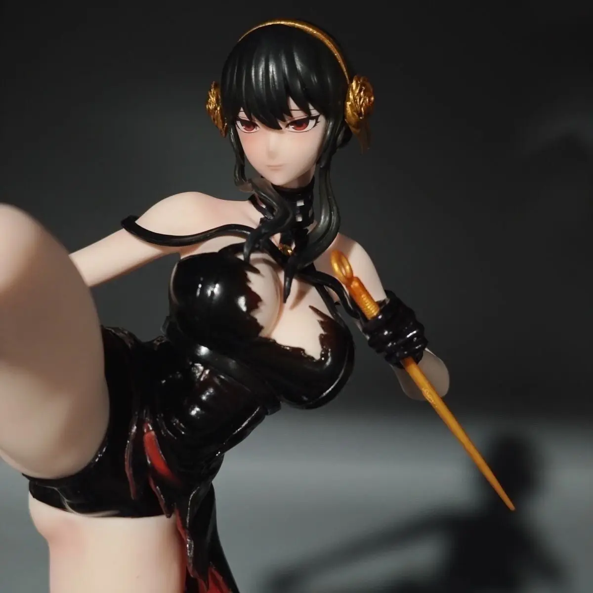 

33cm Spy × Family - Yor Forger Battle Version RO Studio Japanese Anime Figures PVC Action Figure Toy Game Collectible Model Doll