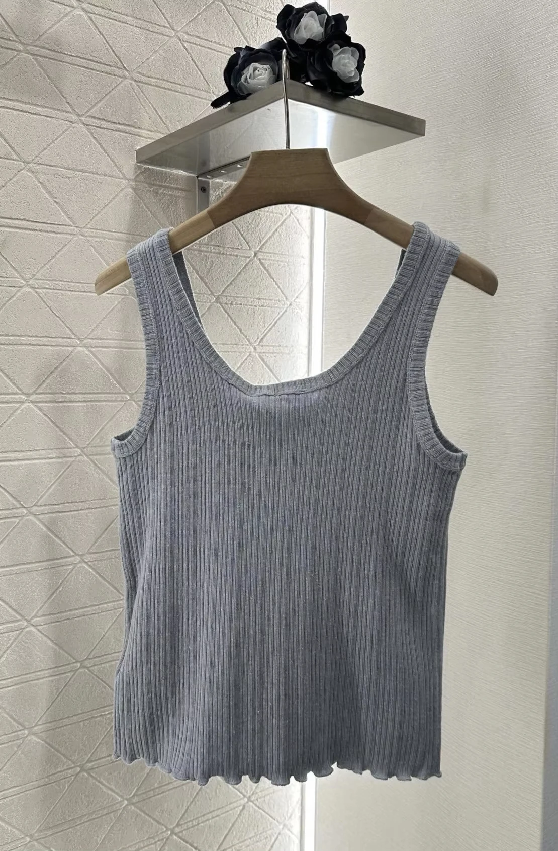 

Designer Brand 2025 New Women's Slim fit Wool Knitted Tank Top