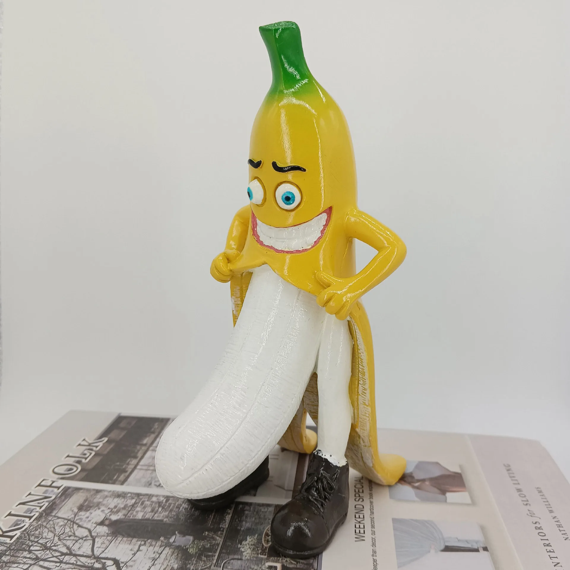 

New 024 Creative Evil Banana Mr. Ornament Resin Craftsmanship Mock Design Home Office Desktop Decoration Ornament Ornament Gift