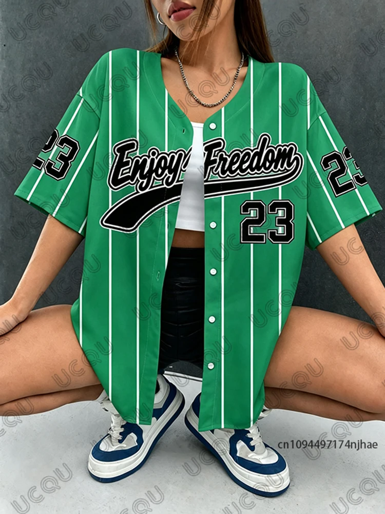 2026 Sommer Neu Retro Schwarz Enjoy Freedom 23 Print Bluse Damen Streetwear Baseball-Shirt Hip Hop Kurzarm Button-Up Oberteil – Detail 10