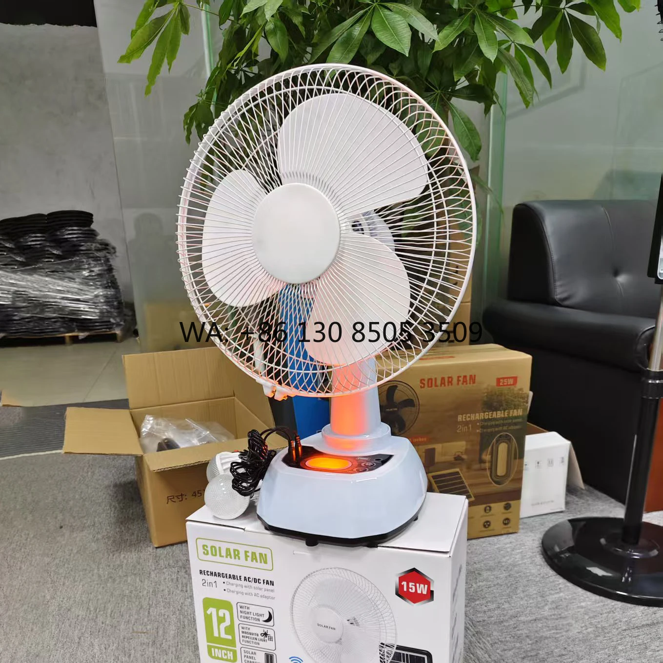 

Hot Selling 12-Inch Solar Charging Table Fan Set Long-Life with Strong Wind Power Optimized for Home Use and Foreign Trade