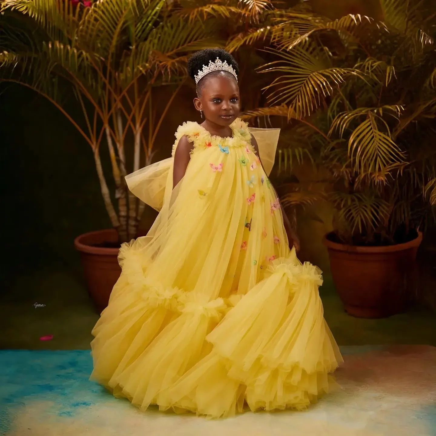 

Yellow Flower Girl Dresses for Wedding With Bow Butterflies Baby Girl Birthday Party Gowns First Communion Gowns Customized