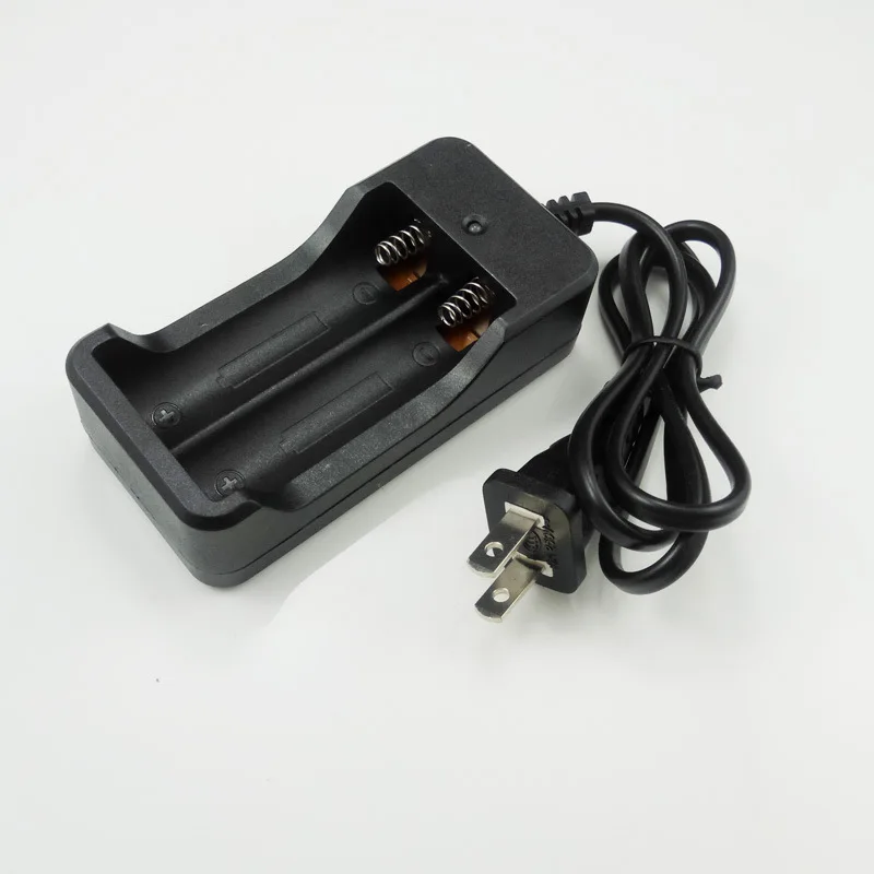 4.2V/1200mA 18650 Battery Charger US/EU Plug Smart Charging Safety Fast Charge Li-ion Rechargeable Battery with Indicator Light