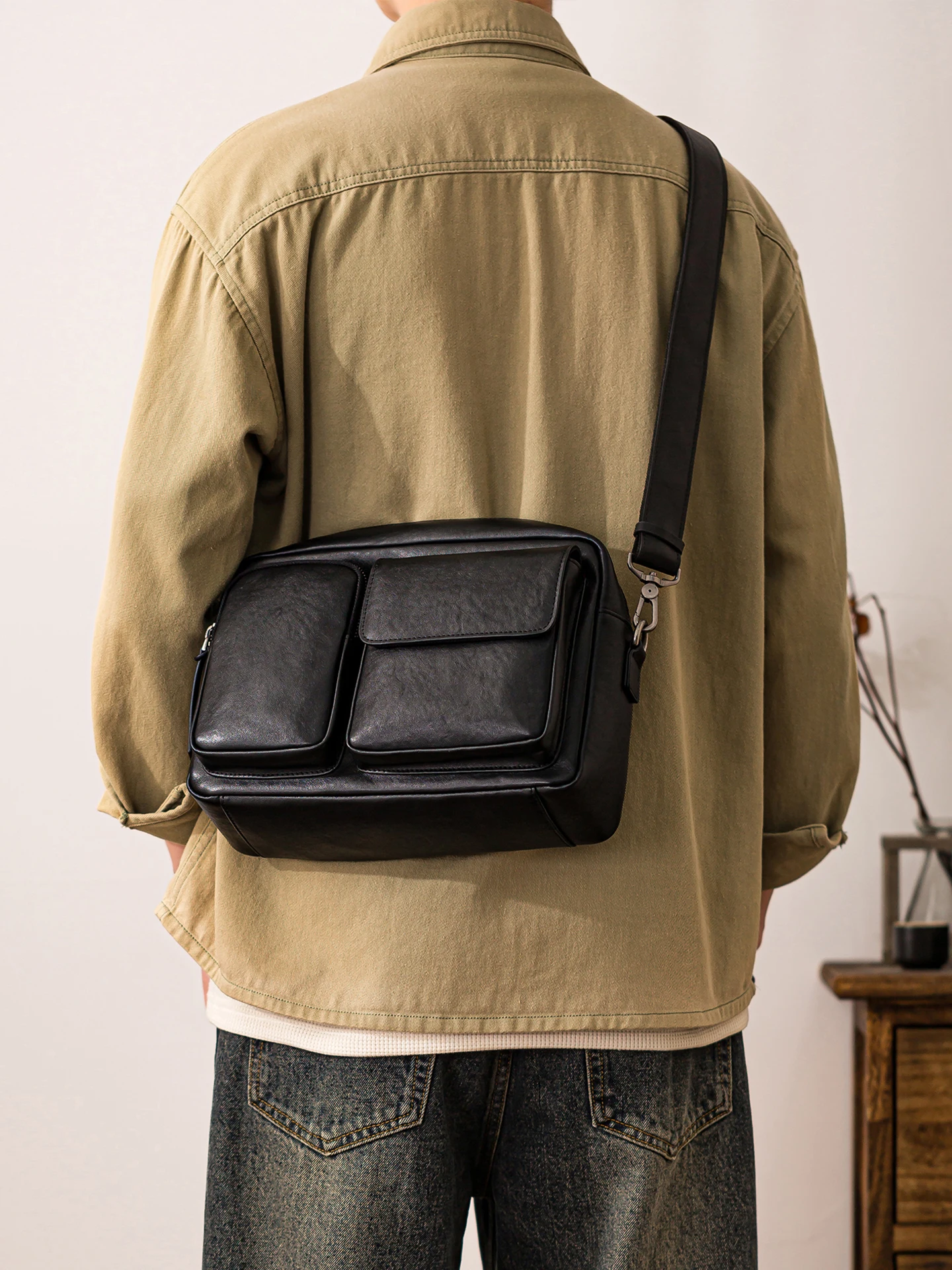 PNDME décontracté luxe première couche peau de vache hommes sac de messager en plein air travail quotidien banlieue en cuir véritable noir sac à bandoulière