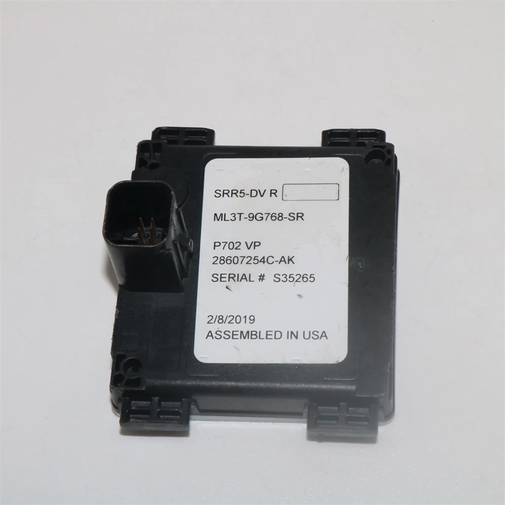 

ML3T-9G768-SR ML3T9G768SR Радарный датчик модуля слепых зон для Ford
