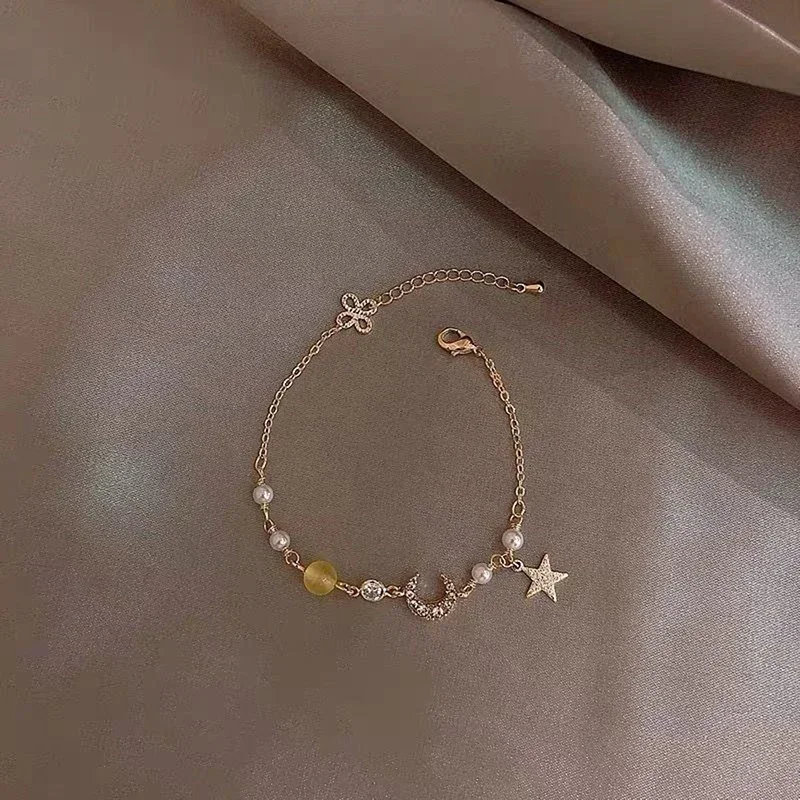 Girls Gold Color Zircon Star Moon Pearl Bracelet Simple Geometric Fashion Women Chain Bracelets Charming Elegant Jewelry Gift