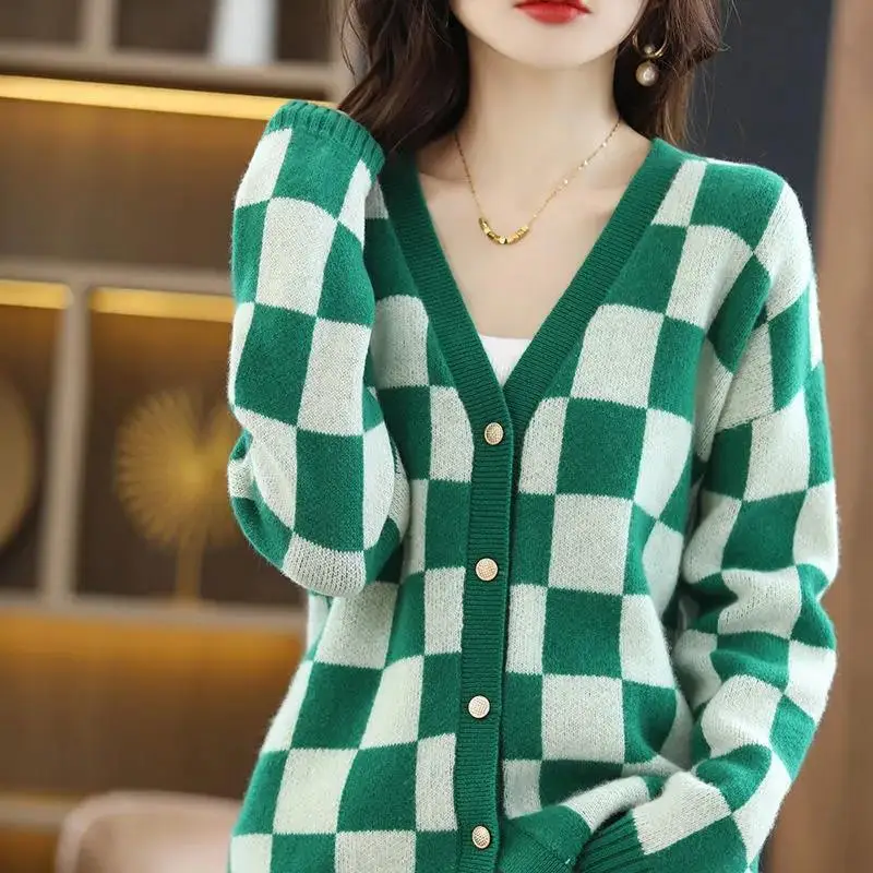 Fashion V-neck Plaid Knitting Cardigan Coat Women Autumn Simplicity Casual Long Sleeve Sweater Elegant All-match Knitwear Tops