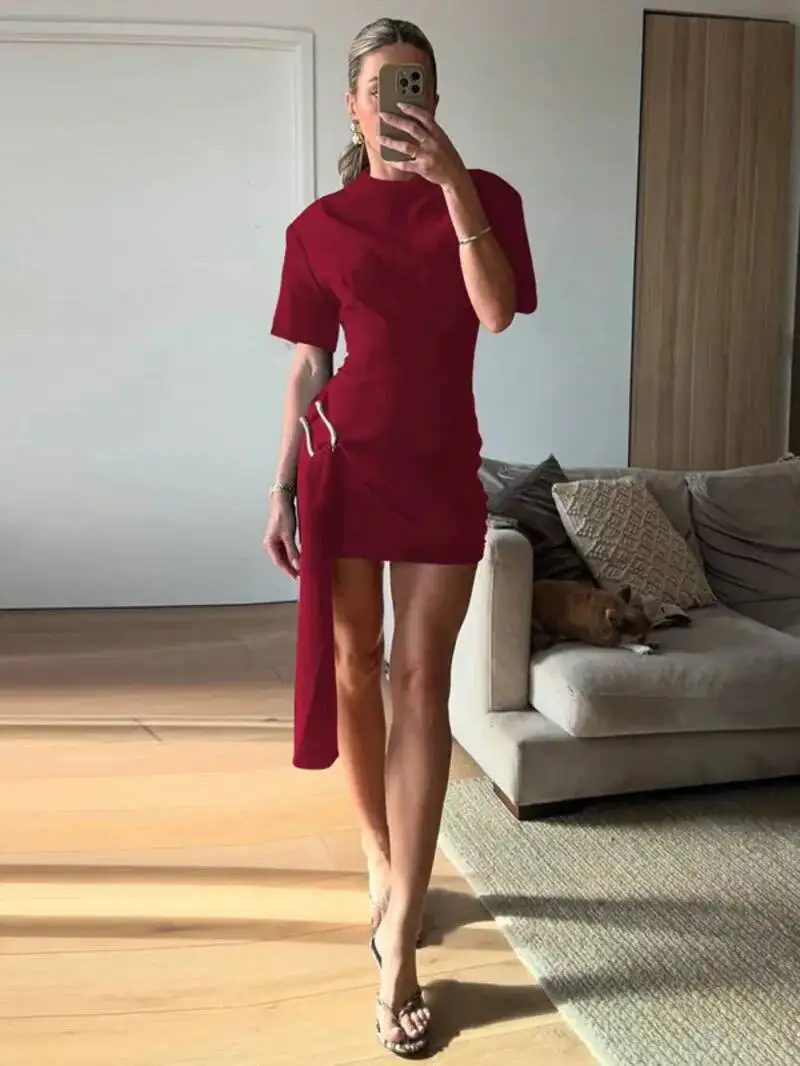 Mini abito sexy drappeggiato a maniche corte per le donne Fibbia in metallo nero O collo a vita alta aderente Club Dress Vestido Clothes J1N8