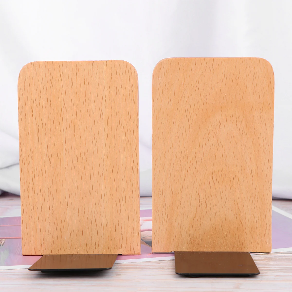 

2Pcs Wooden Bookends Design Heavy Duty Book Supports for Desk Shelf Home Office Use Nonskid Bottom