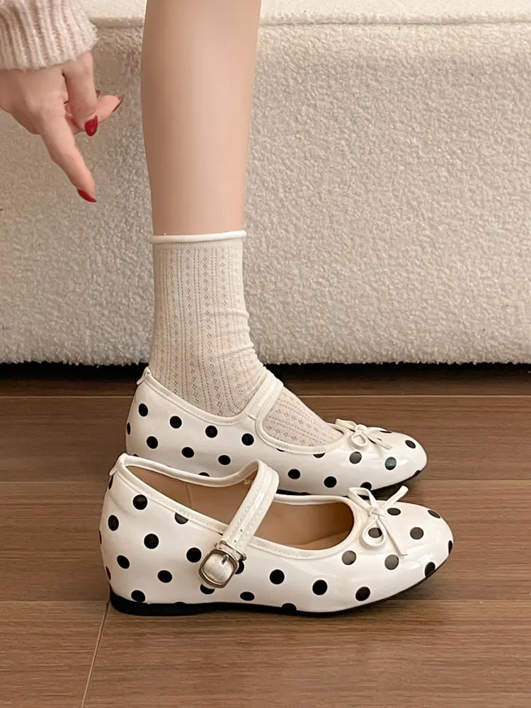 

French Style Polka Dot Mary Jane Shoes Women's Spring Autumn New Flat Laced Single Shoes Buckle Strap Fashionable Heightening