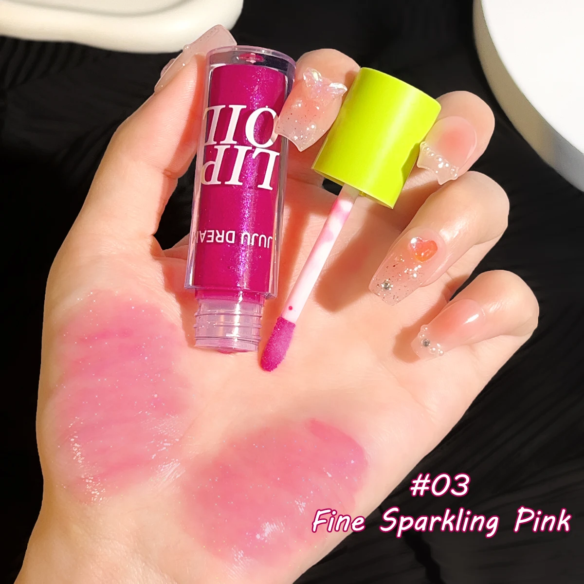 Sześć kolorów cukierkowej galaretki, olejku do ust, wody, lusterka, szkła nawilżającego, błyszczyka do ust, szminki, błyszczyka do ust i błyszczyka do ust