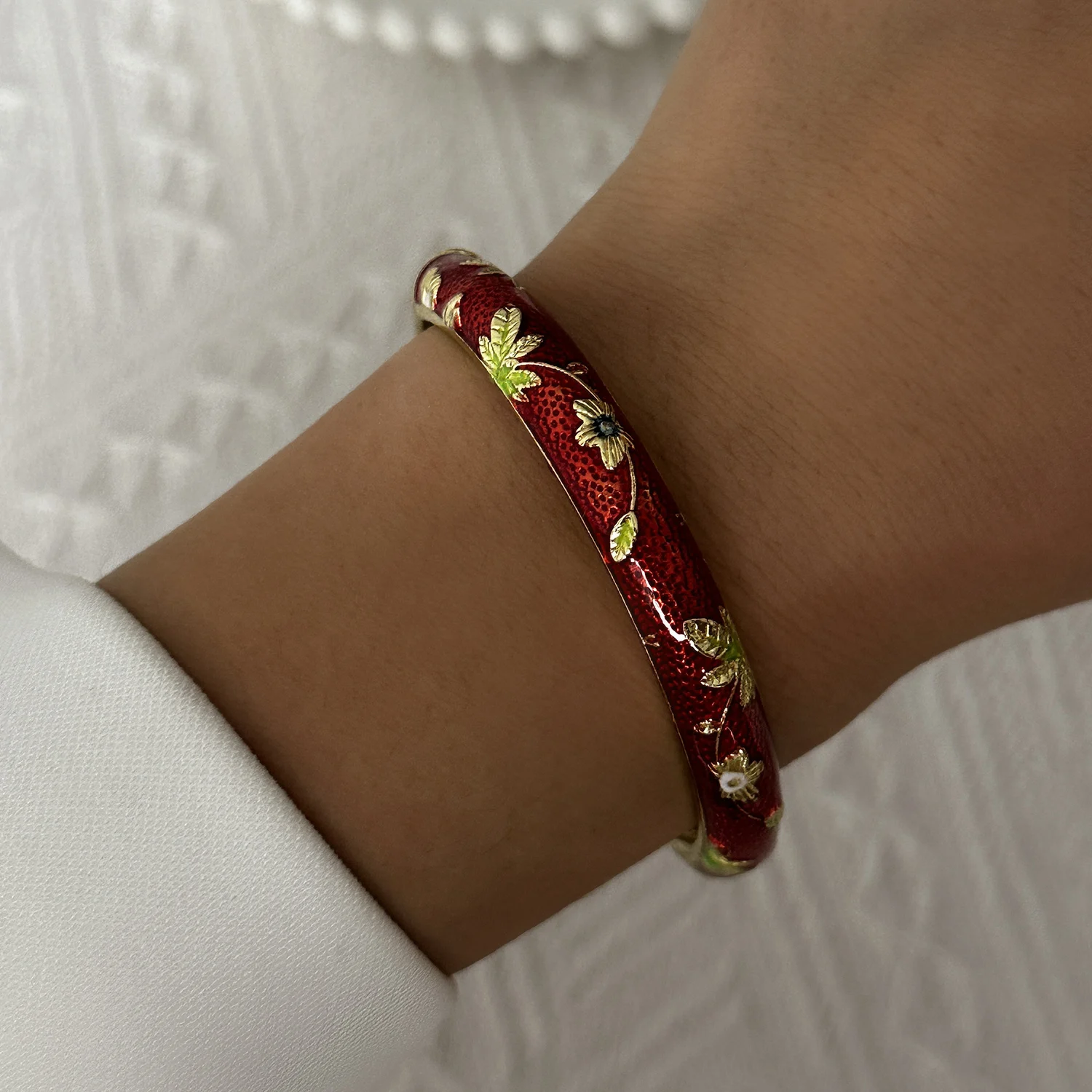 Trendiger Emaille-Vintage-Cloisonné-Armreif für Damen, böhmisches, farbenfrohes, florales Frühlingsarmband, ethnische Charms, Schmuckzubehör
