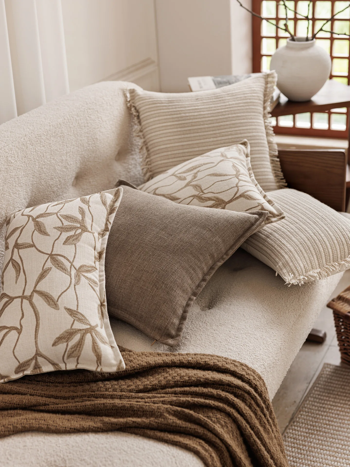 Modern Minimalist Living Room Sofa Pillow Camel Vine Branch Pillow American Retro Earth Tone Cushion Bedding Decorative Pillow