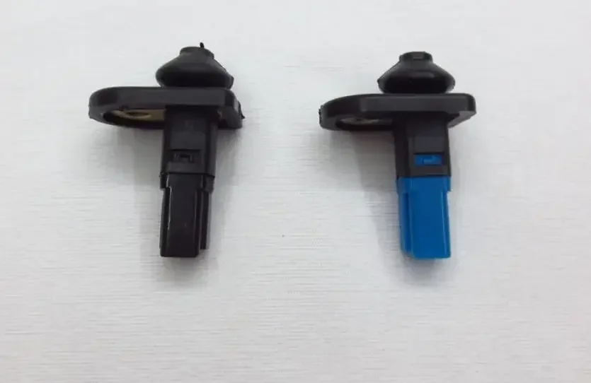 1 or 2 Pcs Door Lamp Switch for Pajero V30 V40 Door Light Control for Montero V20 V10 Door Lamp Button MB698713 MB861149