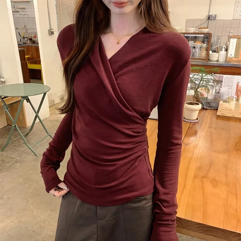 2024 Chic Women's V-Neck T-Shirt Inner Slimming Base Layer Top For Autumn/Winter Stylish Design Sensibility Super Duo Color