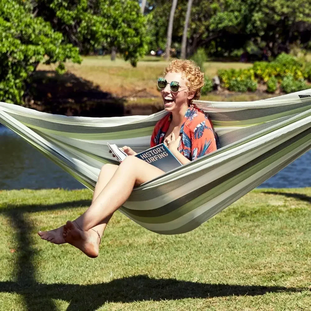 Colombian-crafted Polyprone Hammock: UV-Resistant for Outdoor Patio and Backyard Use