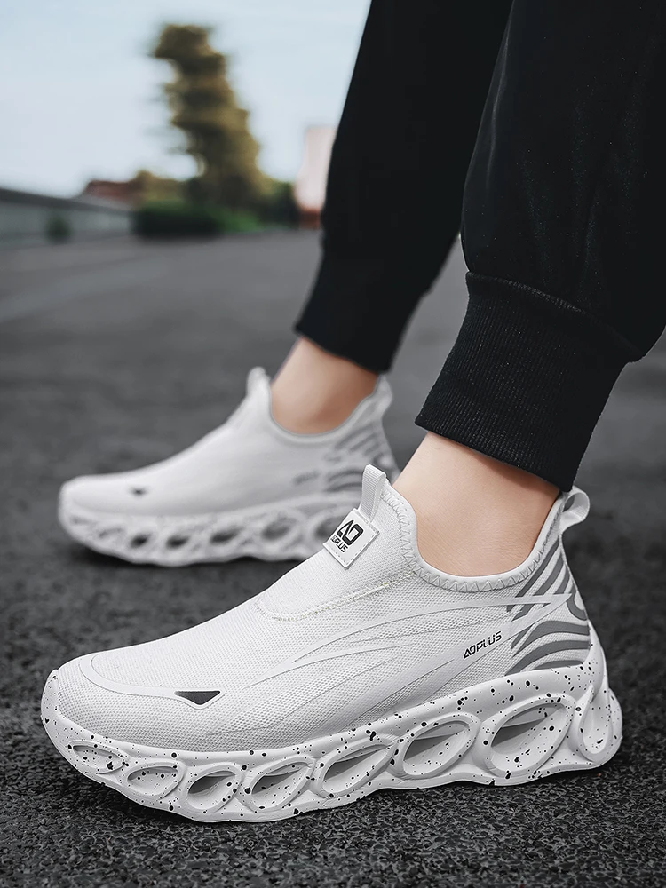 Paar-Sneaker mit dicker Sohle zum Hineinschlüpfen, ausgehöhlte Polsterschuhe, atmungsaktives Mesh, ohne Schnürsenkel, Outdoor-Freizeitschuhe zum Gehen, Übergröße – Detail 6