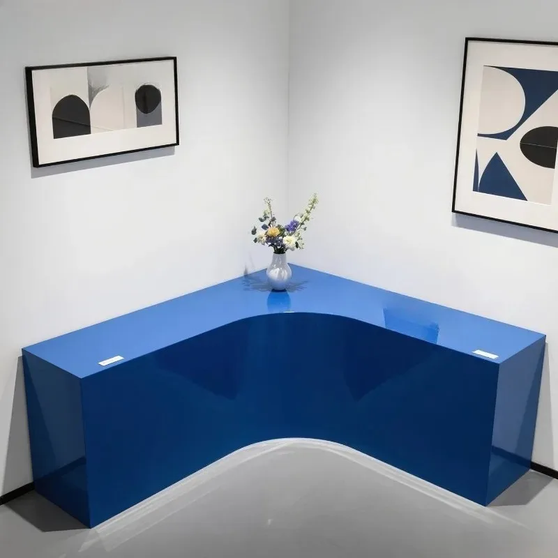 Exhibition Hall Flow Table Simple Wind Display Table Clothing Store Nakajima Props Ornament Display Art Museum