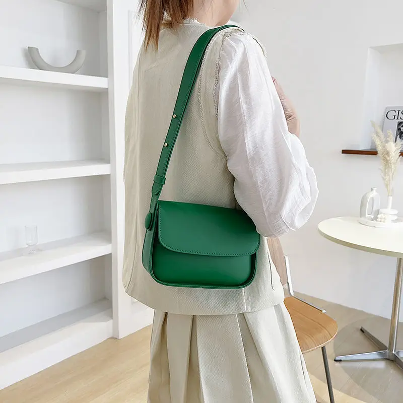 Green Underarm Bag Women\'s 2024 New Fashion Retro Shoulder Messenger Bag High-end Versatile Small Square Shoulder Bag