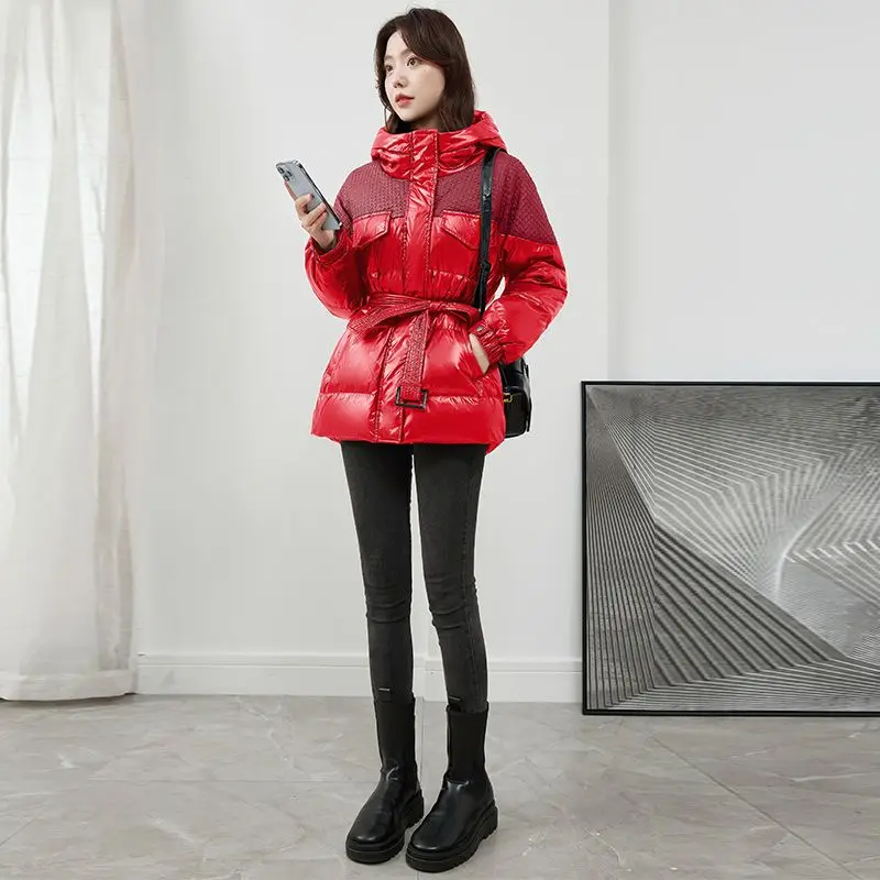 أسفل سترة قطن 2025 مقنعين قصيرة مريحة المرأة الشتاء سترة السيدات معطف تنوعا فضفاضة عادية موضة سترة الإناث