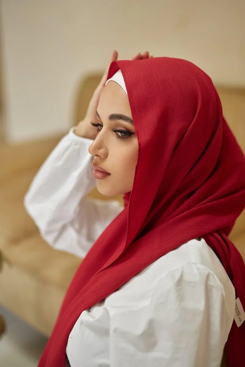 Neue Geknitterte Rayon-Hijabs für Frauen, Einfarbige Schals, Muslimische Weiche Viskose-Kopftücher, Islamischer Turban, Kopfband – Detail 8