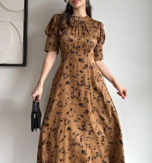 2025年レディース新作 ウエストシェイプ ロングスカートスタイル おしゃれで上品なサテン プリント レースアップワンピース