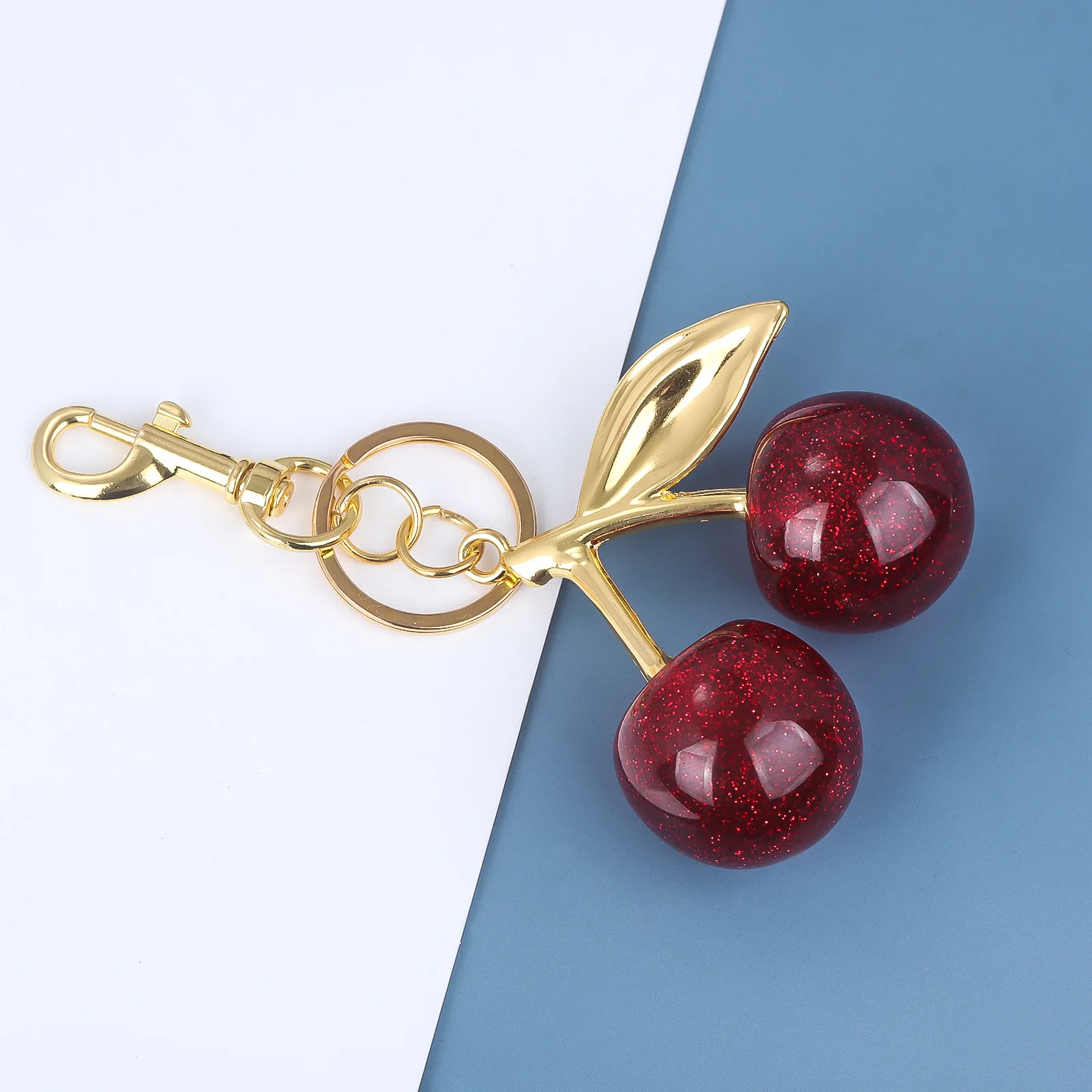 Luxury Cherry Pendant Keychains for Women Coach Bag Pendant Couple Car Key Chains Jewelry Gift Decoration Accessories