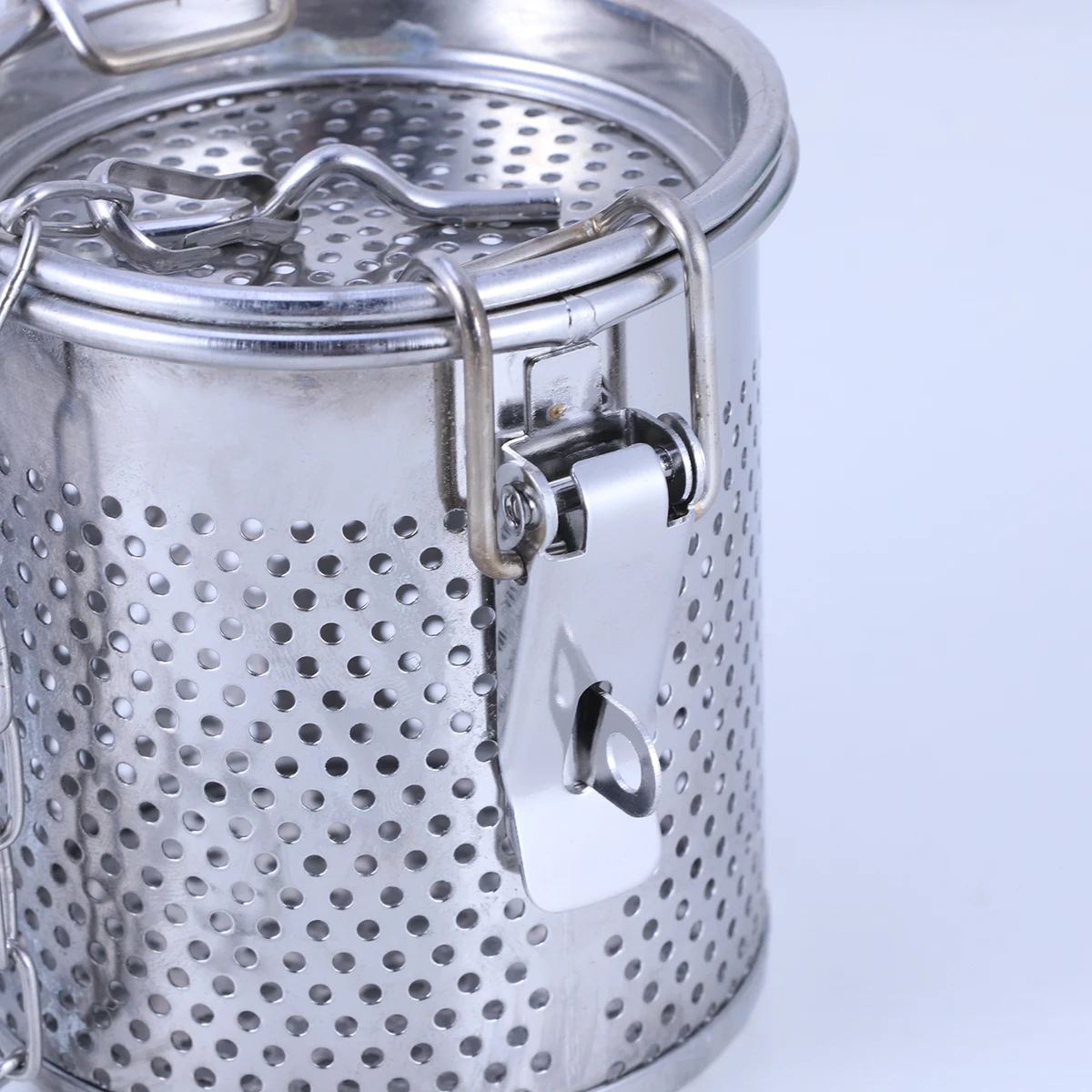 

Stainless Steel Medium Spice Infuser Soup Basket Seasoning Strainer Ball Soup Spice Infuser Cooking Accessory Seasoning Strainer