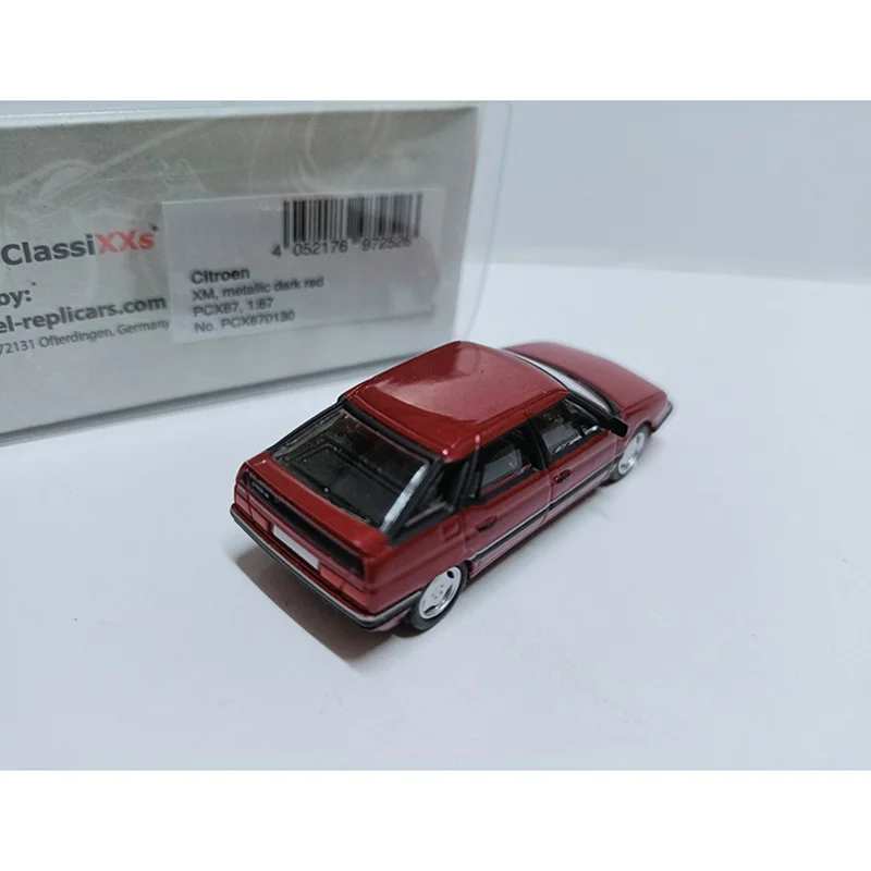 1:87 Scale Citroen XM Plastic Car Model Collection Ornaments