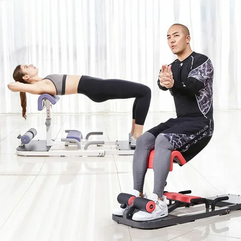 Squatter girl squats to lose weight, hip lift, peach hip exercise and fitness equipment.