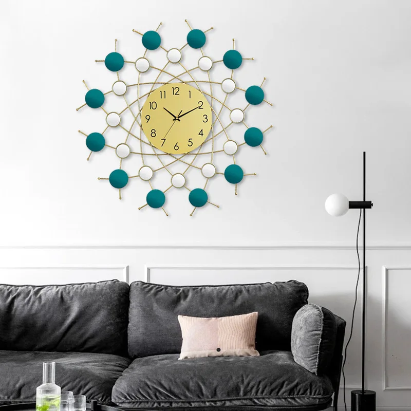 Modern Art Wrought Iron Wall Clock Living Room Home Fashion Nordic Creative Mute Clock Stylish and Personalized