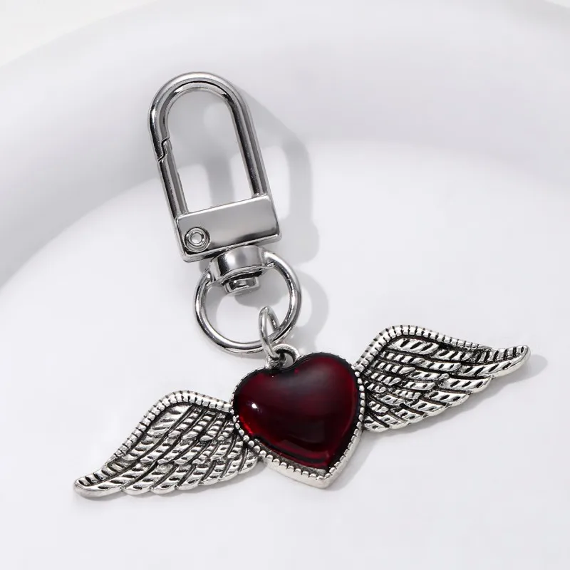 1pc Valentine\'s Day Red Love Wings Dropping Enamel Keychain Dark Romantic and Beautiful Wind Car Bag Pendant Gift Jewelry