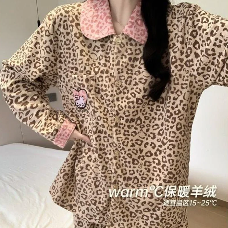 

Пуловер Sanrio Hello Kitty, комплект пижам, женская домашняя одежда, одежда для отдыха на открытом воздухе, осенне-зимняя утепленная теплая милая одежда с леопардовым принтом, топы с длинными рукавами