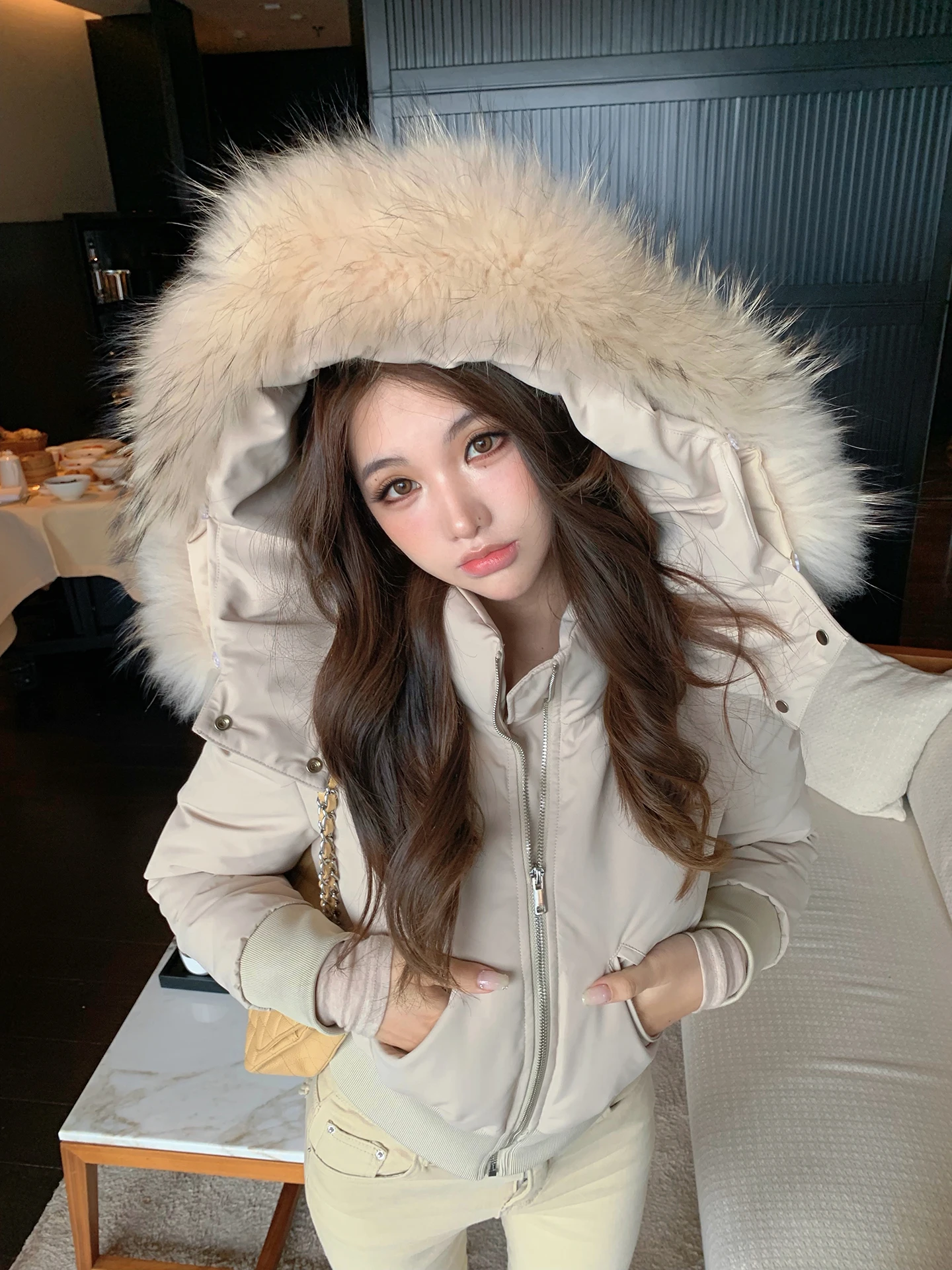 

Пуховик PiRui для женщин: теплый, осенне-зимний, с капюшоном, свободного кроя, с меховым воротником