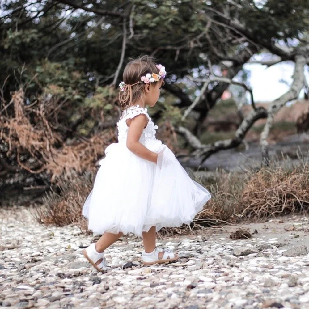 Puffy Tulle ดอกไม้ชุดเดรสเด็กผู้หญิงลูกไม้ Handmade ดอกไม้ชา-ความยาวชุดงานวันเกิด Simple A-Line Bow First Communion Gowns