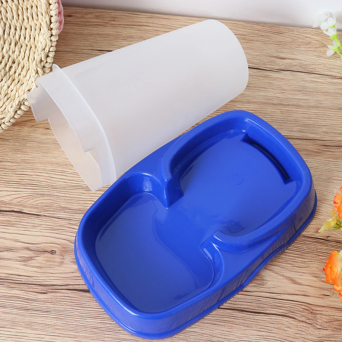 

Pet Food Feeder Automatic Feeding Bucket Dispenser Cat Dog Cats and Dogs for Blue