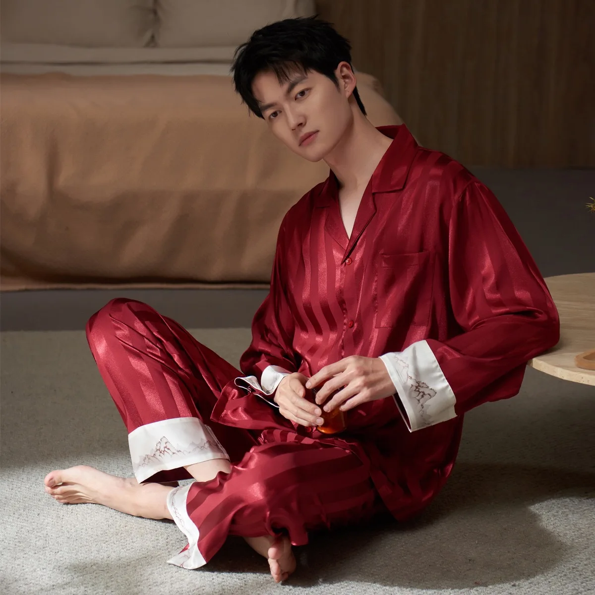 26 Spring Summer Luxury Causal Couple Pajamas Men Women Long Sleeve Pants 2piece Set Ice Silk Stripe Satin Nightgown Sleepwear