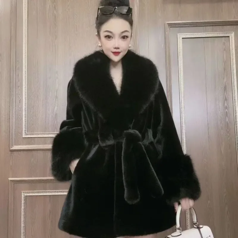 شتاء جديد كبير الفراء طوق متوسطة طويلة أنماط ضئيلة سترة المرأة تقليد الثعلب الفراء أفخم معطف الخامس الرقبة مع حزام النساء الملابس