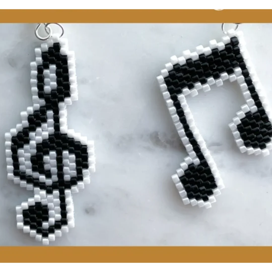 

Серьги из бисера Музыкальный символ Геометрия Креативный узор Ручное плетение Богемный тренд Простые женские серьги из рисовых бусин из сплава