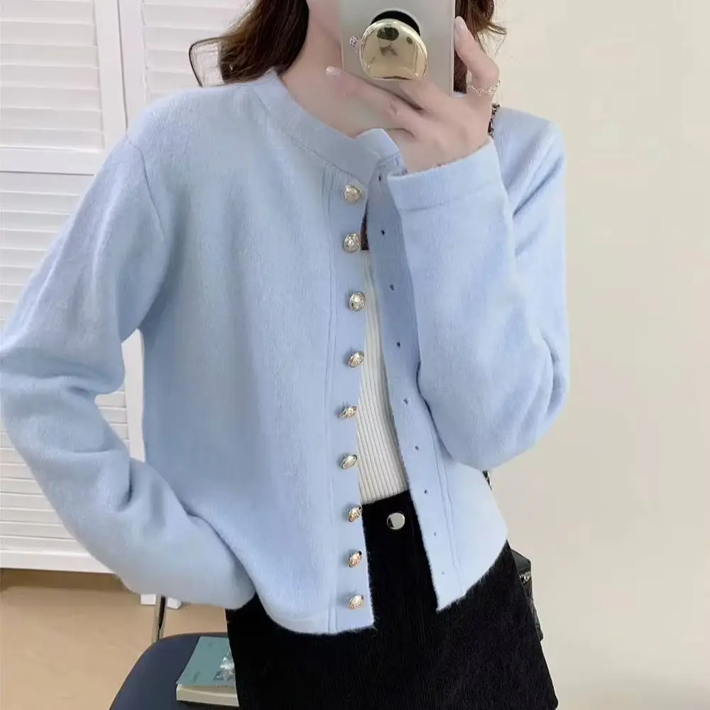 

Однобортный вязаный кардиган в корейском стиле с круглым вырезом для женщин, новинка 2025, осень-зима, свободный крой, высококачественный свитер, короткие топы