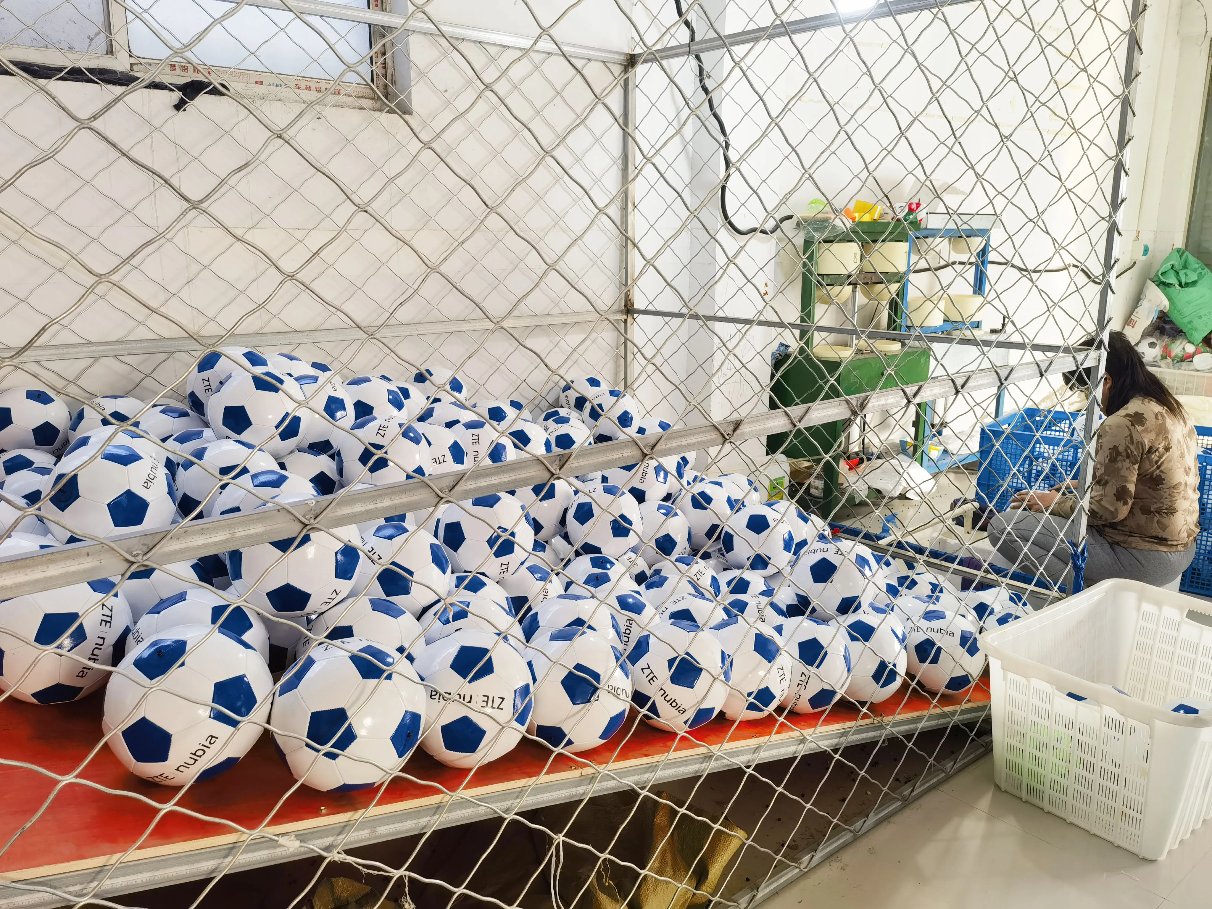 Venta al por mayor de fábrica, máquina de coser de PVC de alta calidad, tamaño 5, fútbol, entrenamiento profesional para adultos y niños, stock, personalizado