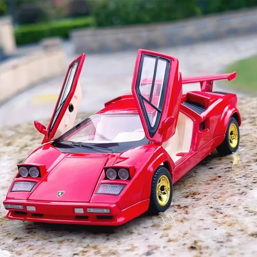 Scala 1:32 Countach LP500S LP770 Modello di auto giocattolo Pressofuso in lega Porte aperte Tirare indietro Modelli di veicoli per giocattoli per bambini