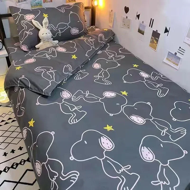 Snoopy sarung bantal kartun siswa lucu selimut penutup set tempat tidur anak perempuan laki-laki kartun seprai tempat tidur