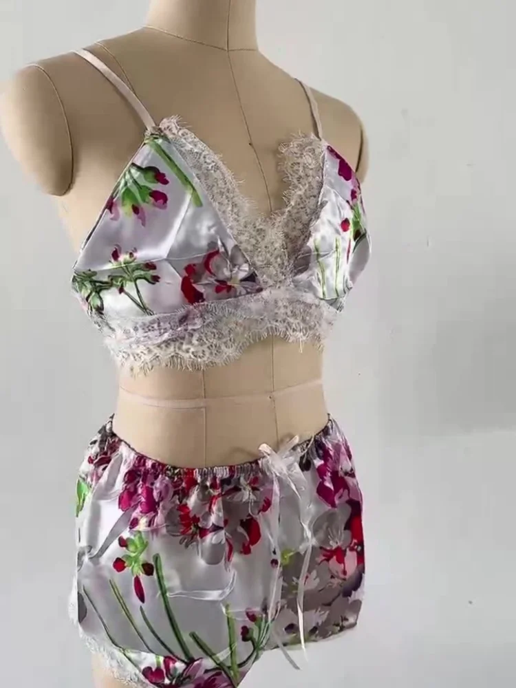 Women Summer Two Pieces Short Sexy Silk Pajamas With Suspenders Lace Thin Ladies Homewear Soft Acrylic Painting Floral Underwear