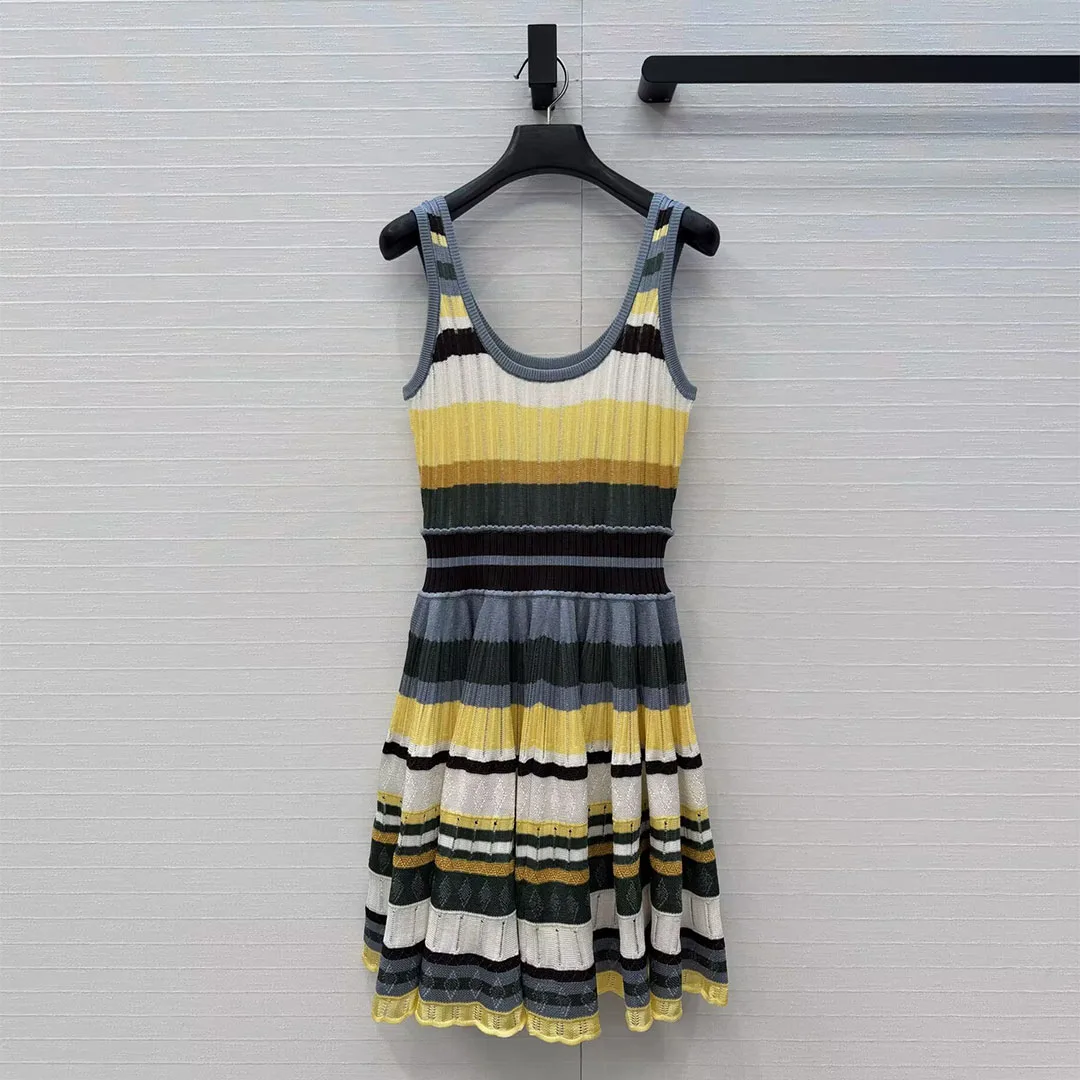 2026 New Fashion Knit Contrast Color Stripes Sweet Dress Women O-neck Sleeveless Slim High Waist Big Bottom A-lineChic Dresses