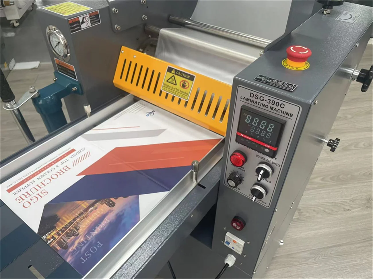 آلة الترقق الحرارية DSG-390C 2025 بحجم A3 آلة تصفيح مزدوجة الجانب ساخنة وباردة ورقة لللف؛ لفة لللف