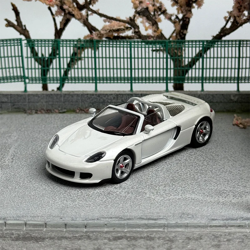 1:64 Scale Alloy Simulation Porsche Carrera GT Convertible Sports Car Sedan Racing Model Toy Gift Collection Souvenir Decoration